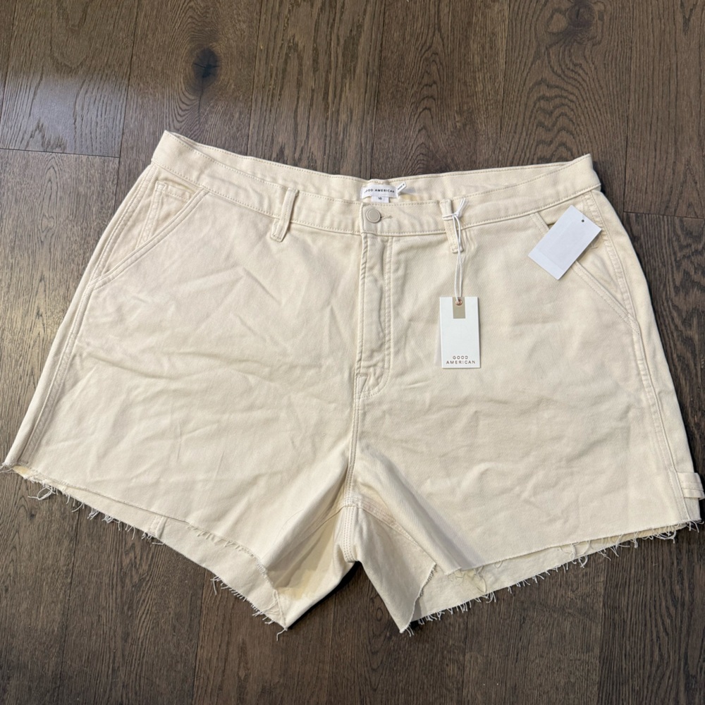 Good American Cream High-Rise Denim Shorts NWT